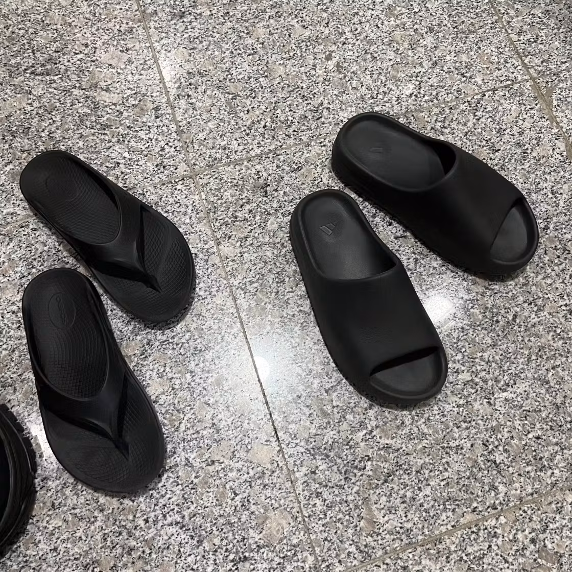 adidas Yeezy Slides 'Onyx' HQ6448 adidas Yeezy Slides 'Onyx' HQ6448